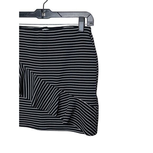 Zara Skirt Womens Small Mini Stretch Ruffles Pull On Striped Black White Casual - Picture 3 of 11